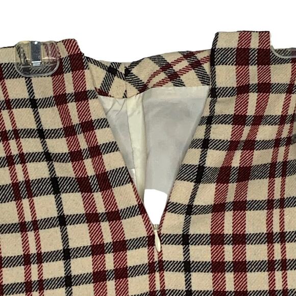 Ann Taylor Petite Plaid Skirt Full Lining Hidden Zipper on Side Size 4P - Picture 3 of 6